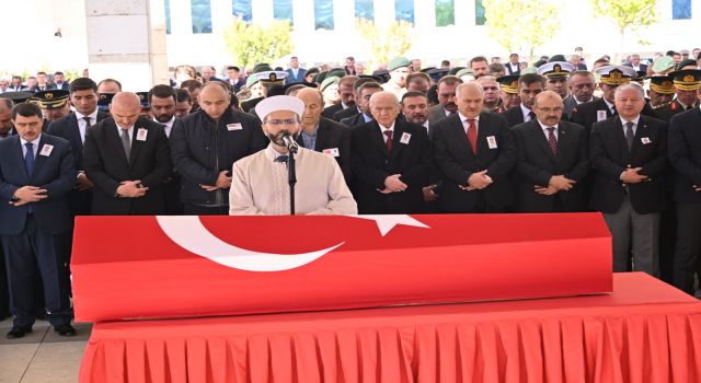 Hemşehrimiz Devlet Bahçeli şehit polis Hızır Bekir Baybörü'nün cenaze törenine katıldı