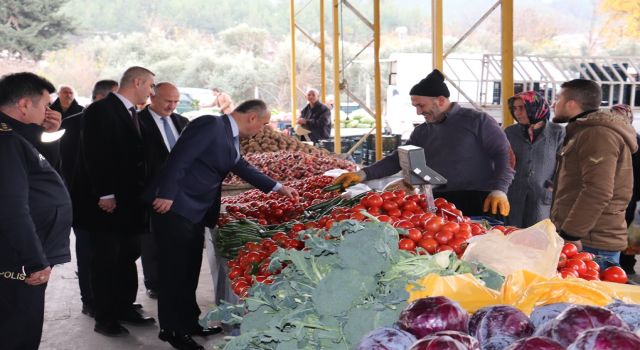 Düziçi Kaymakamı Turgay İlhan, Pazartesi Pazarını ziyaret etti