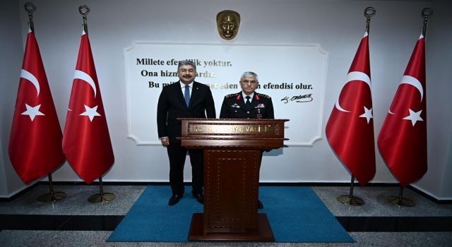 Arif Çetin Paşa, Vali Yılmaz'ı ziyaret etti