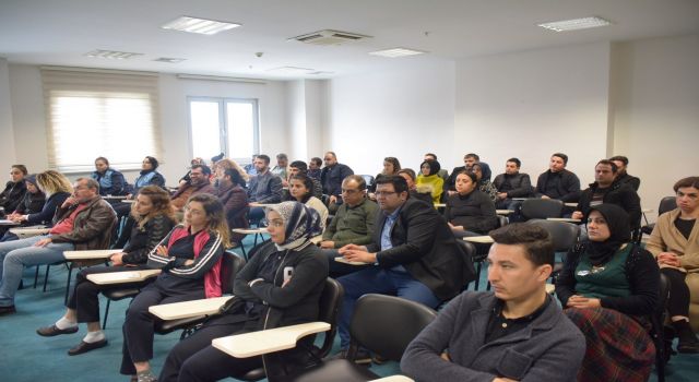 Osmaniye Belediyesinde kadına yönelik şiddetle mücadele semineri verildi