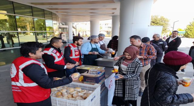 Osmaniye'de öğrencilere çorba ikramı