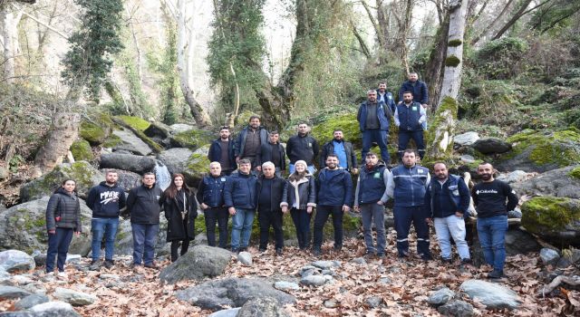 Osmaniye'de sokak ve yaban hayvanları için doğaya yem bırakıldı