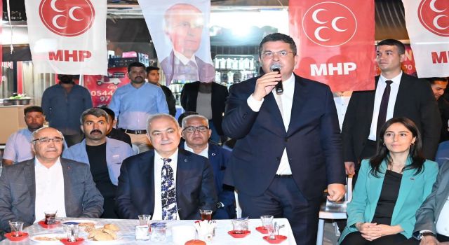 İş adamı Kadir Kara, MHP seçmen iletişim merkezini ziyaret etti