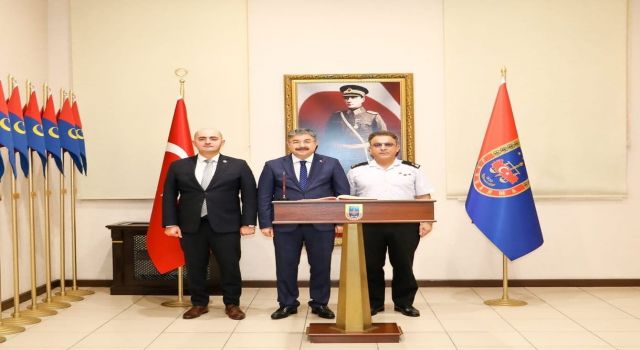 Vali Yılmaz'dan Mersin İl Jandarma Komutanı Çarıkçıoğlu'na ziyaret