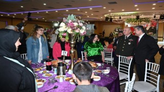 Osmaniye Valiliği tarafından, şehitlerimizin aileleri ve gazilerimiz onuruna iftar yemeği düzenlendi.