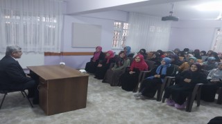 Bahçe Müftüsü Erdem, Hafızlık Kur'an Kursunu ziyaret etti
