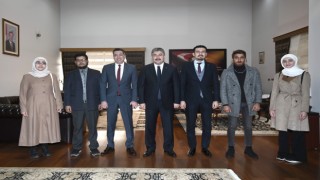 Vali Erdinç Yılmaz, uluslararası öğrencileri makamında misafir etti
