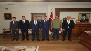Vali Yılmaz'dan Toroslar Kaymakamı İbrahim Çenet'e ziyaret